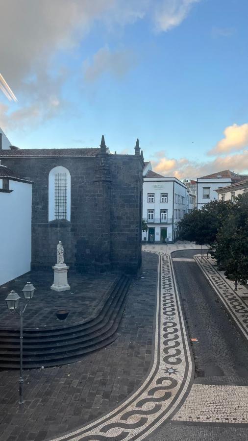 Matriz 55, Hostel & Suites Ponta Delgada Esterno foto