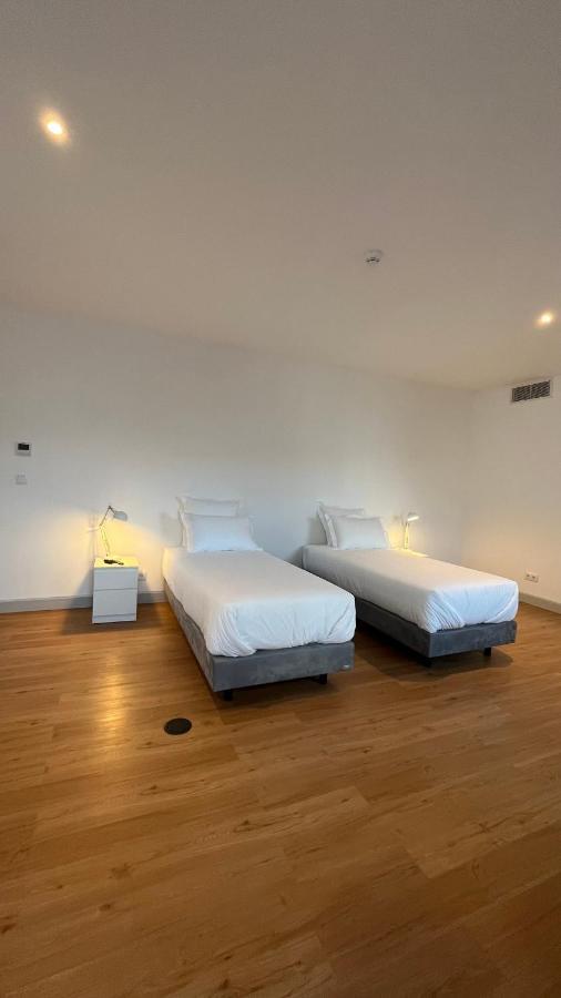 Matriz 55, Hostel & Suites Ponta Delgada Esterno foto