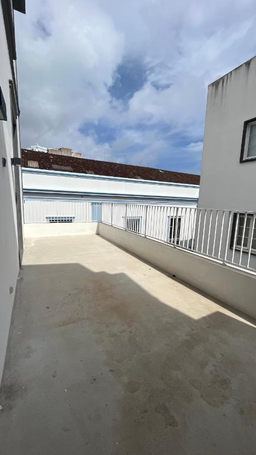 Matriz 55, Hostel & Suites Ponta Delgada Esterno foto